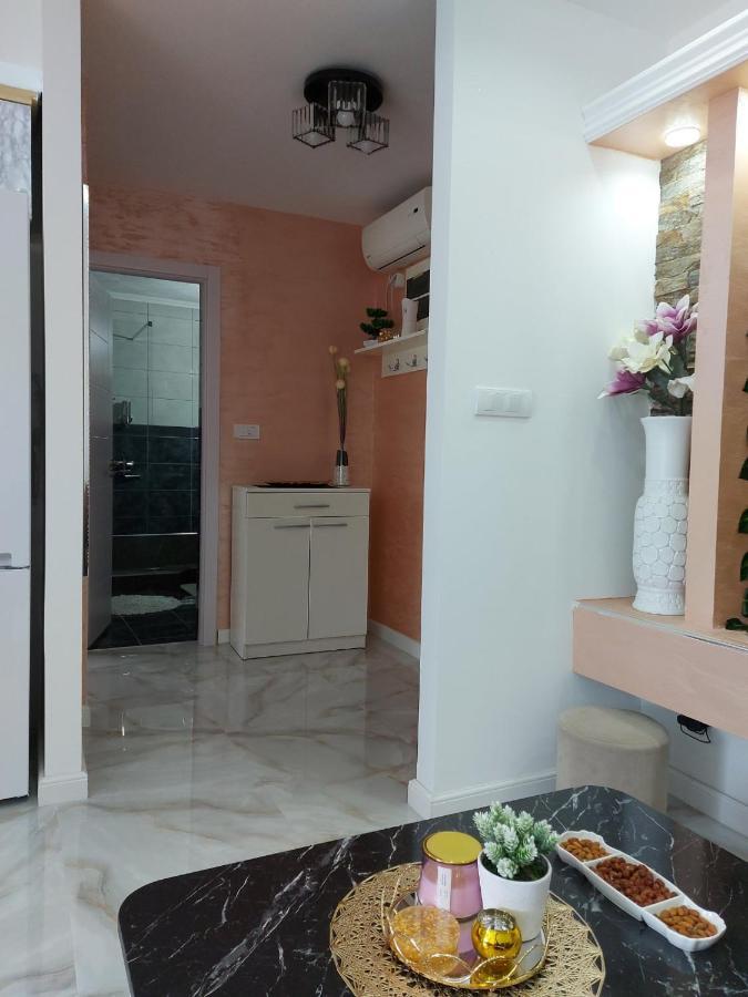Apartman Star Lux Kula Buitenkant foto