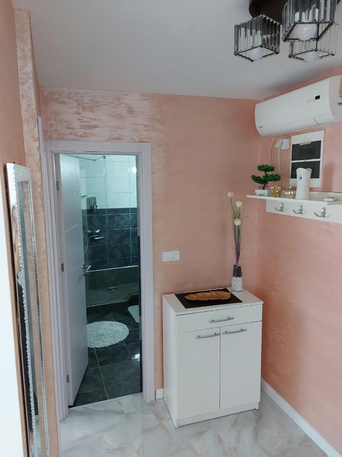Apartman Star Lux Kula Buitenkant foto